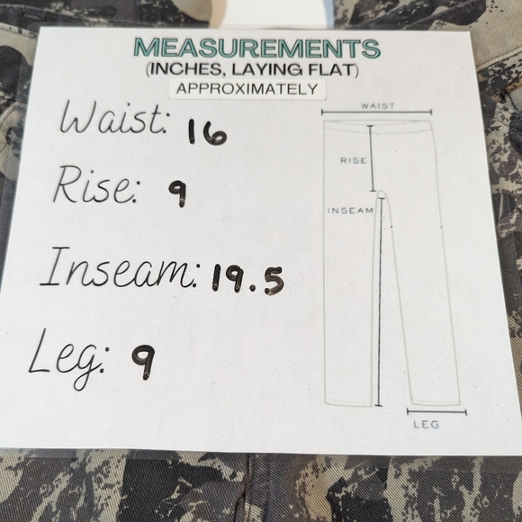 Carhartt Women's Cropper Cargo Camo Pants Size 8 - Picture 6 of 6